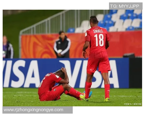 球星在绿茵场上激烈拼搏的真实声音呈现揭秘足球比赛中的幕后故事 球星在绿茵场上激烈拼搏的真实声音呈现揭秘足球比赛中的幕后故事