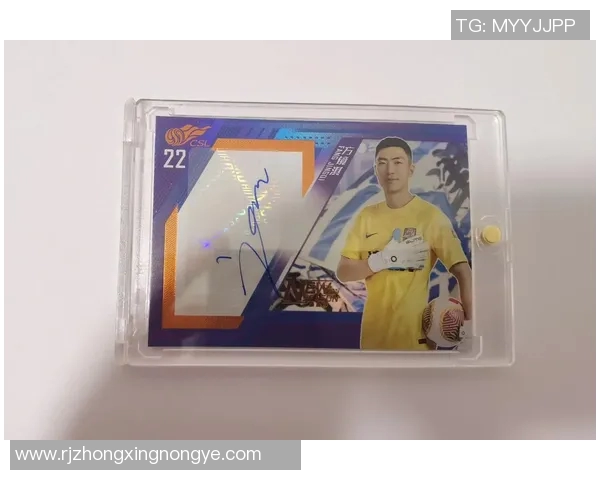 足球手提箱球星卡的使用方法与技巧详解