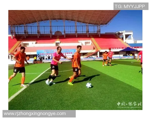 足球球星赛前出场舞蹈引爆全场热情，激情与魅力的完美结合