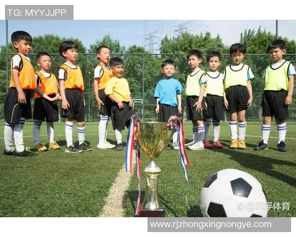 球星子女走进绿茵场足球梦想传承与挑战 球星子女走进绿茵场足球梦想传承与挑战